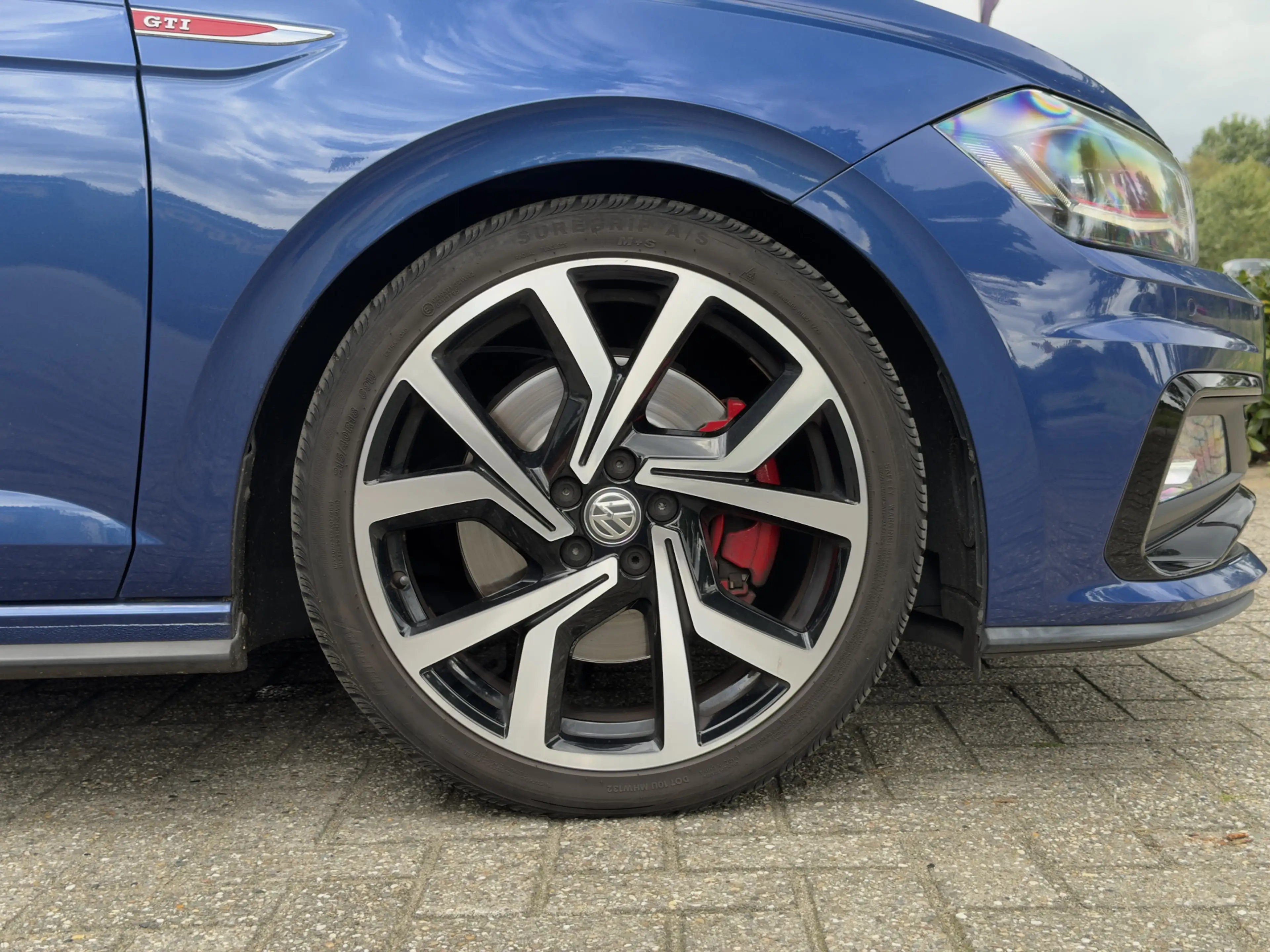 Volkswagen Polo GTI 2.0 TSI Pano, CarPlay, Camera, Clia, Blind spot — photo 14