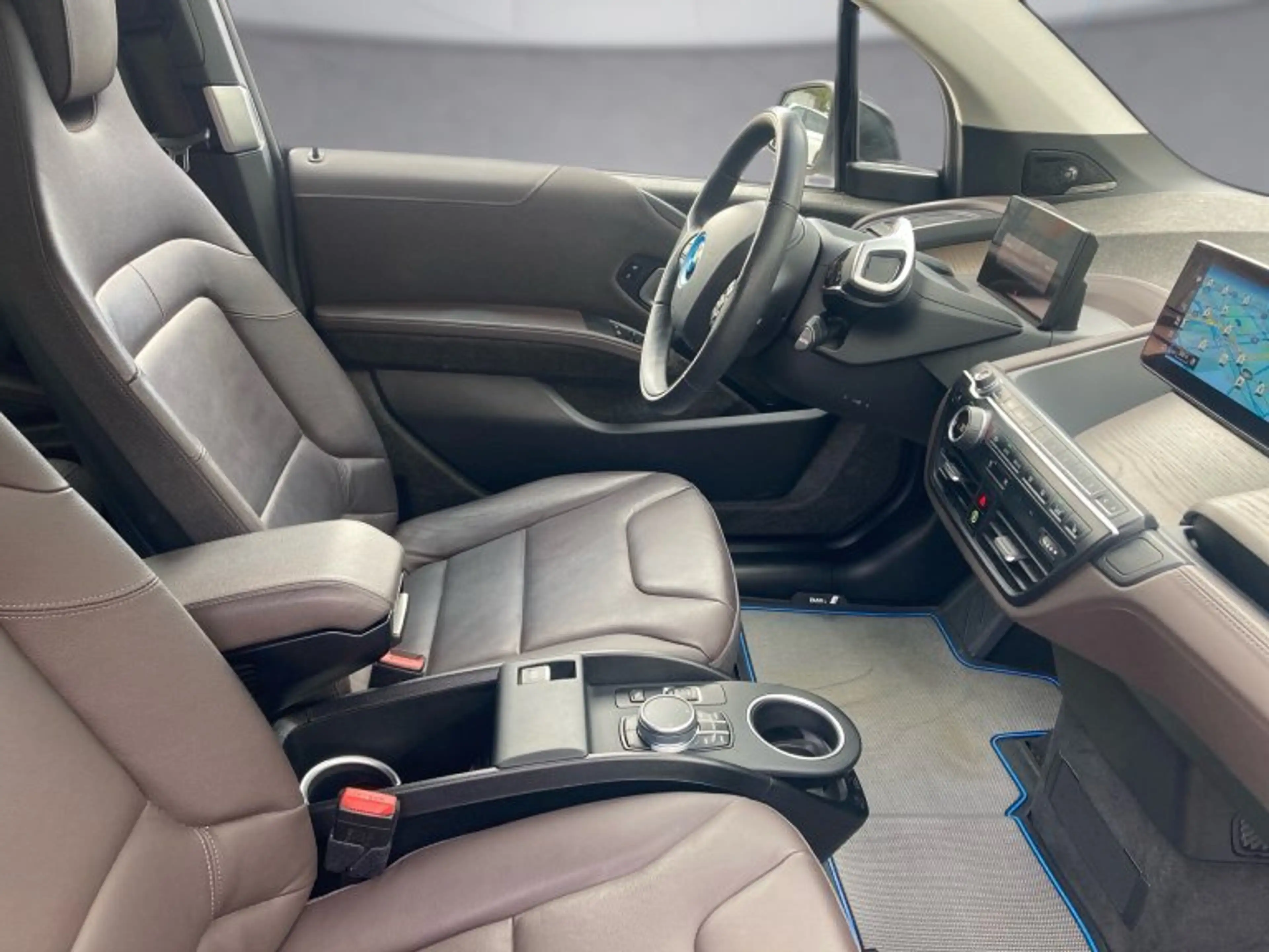 BMW i3 s eDrive BEV i01 IB1 — photo 11