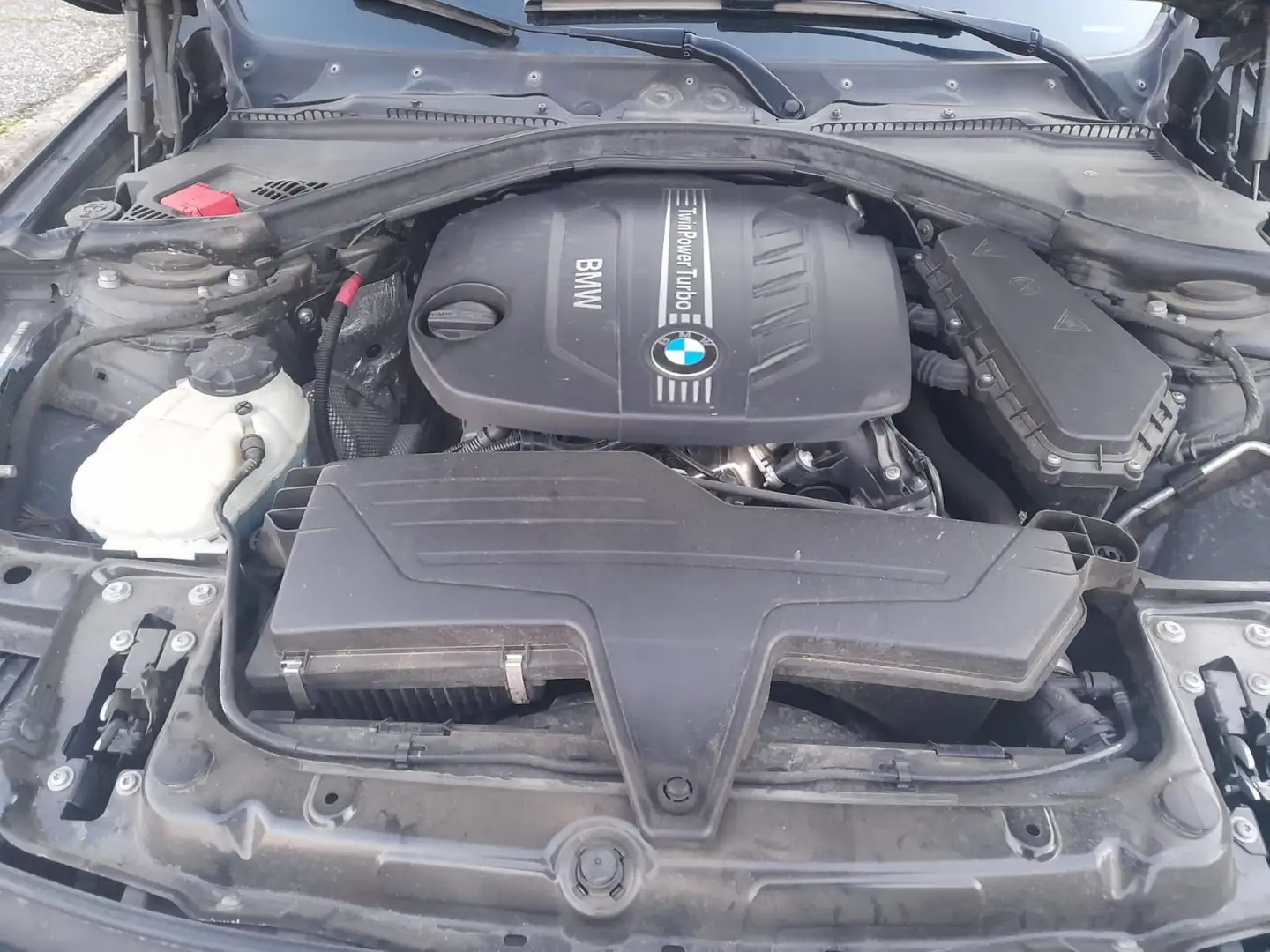 BMW 318 318d Gran Turismo Msport Noir - 2