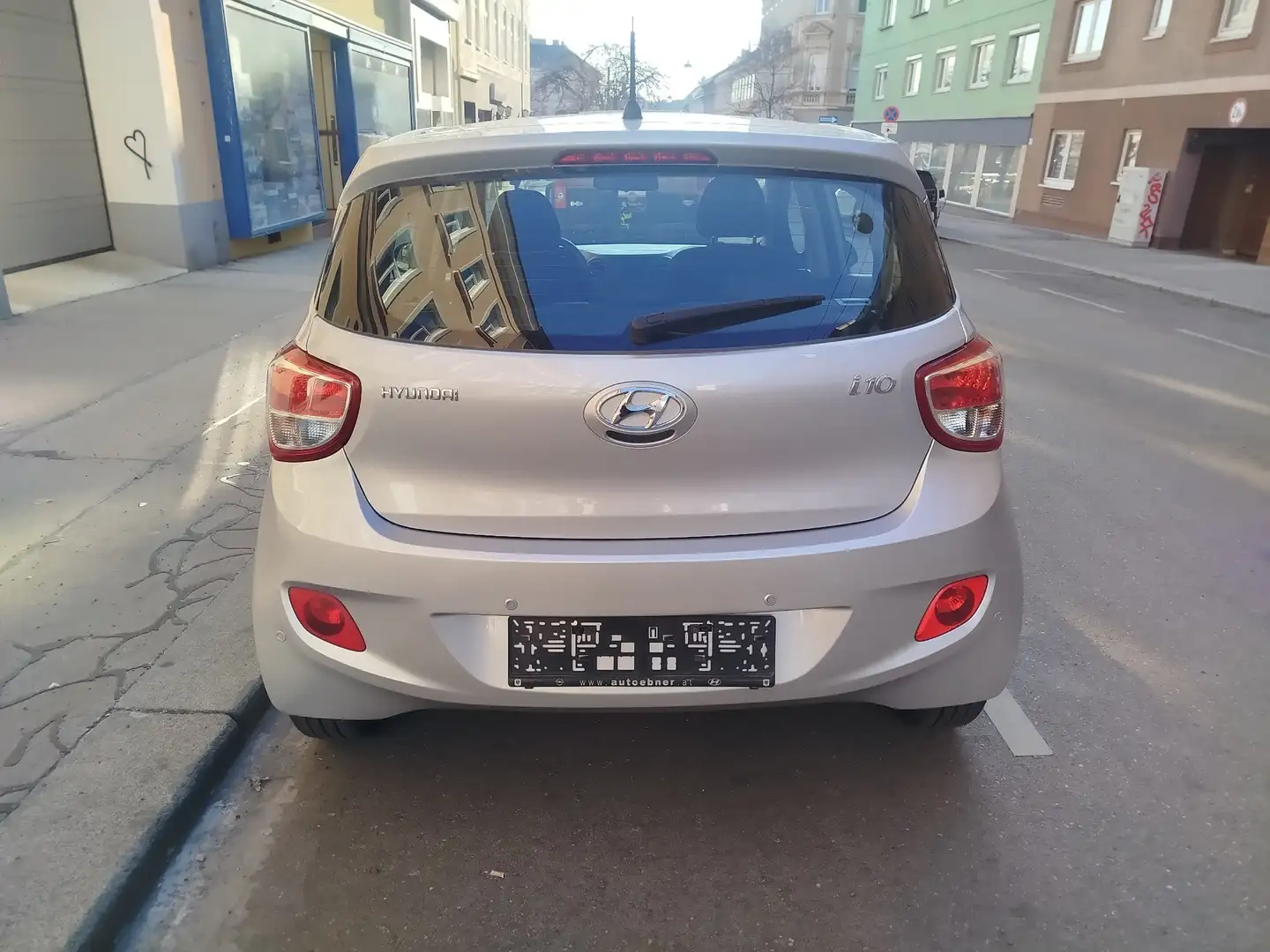 Hyundai i10 Classic Grau - 2