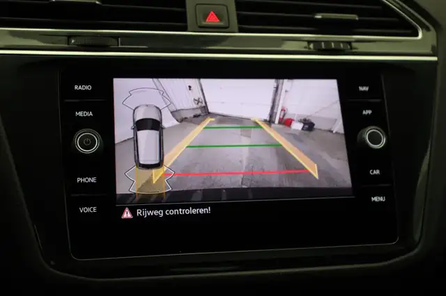 Volkswagen Tiguan view 7