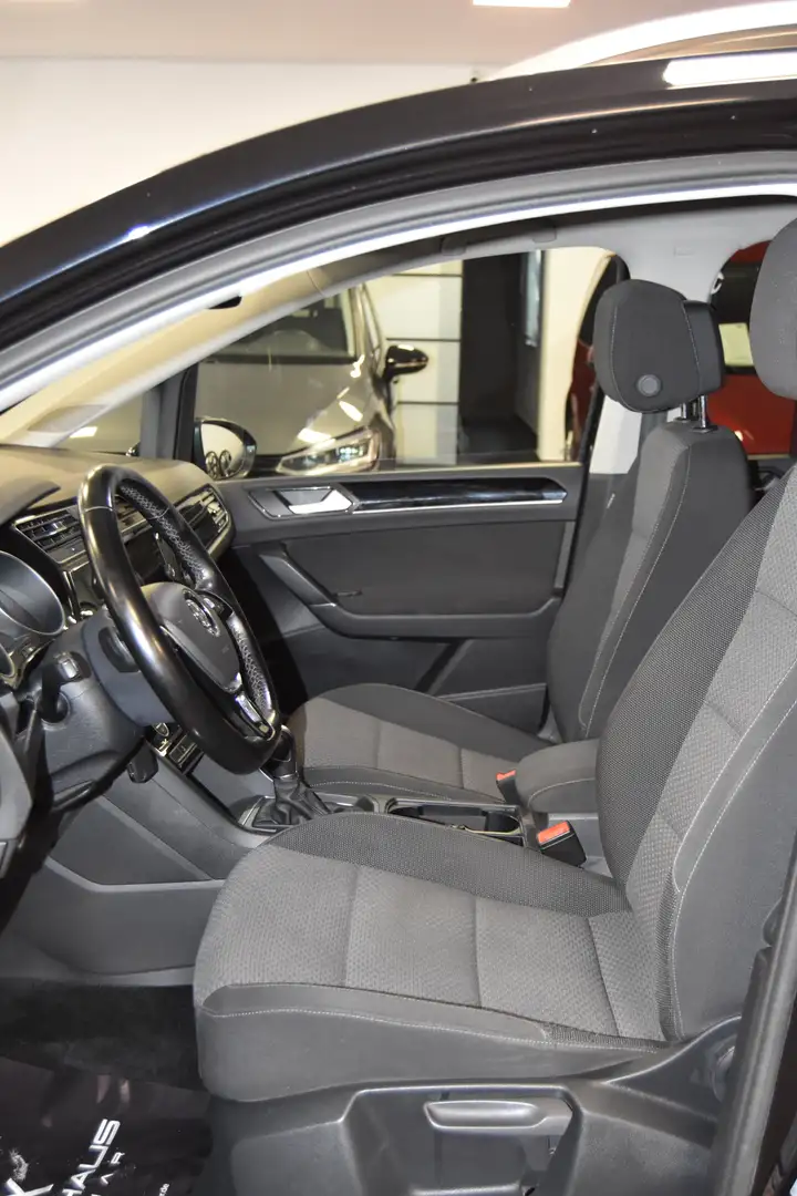 Volkswagen Touran Comfortline~1HAND~AHK~ACC~NAVI~DSG Negro - 2
