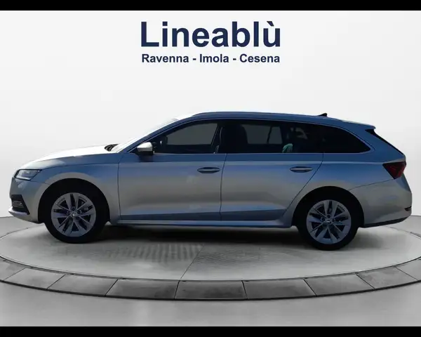 Skoda Octavia view 2