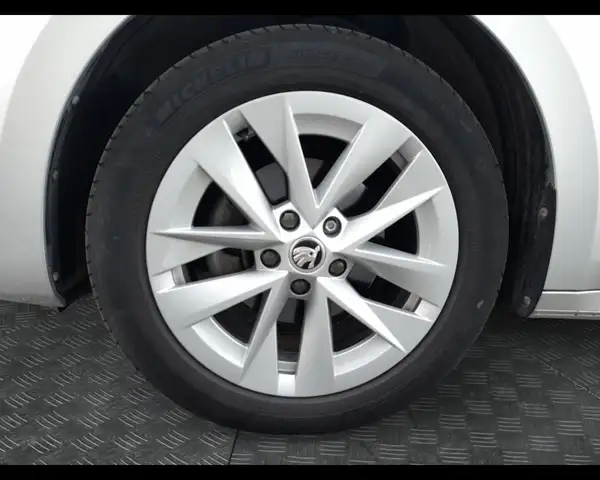 Skoda Octavia view 14