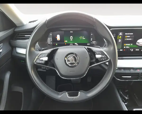 Skoda Octavia view 12