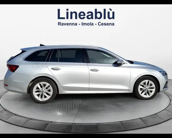 Skoda Octavia view 6