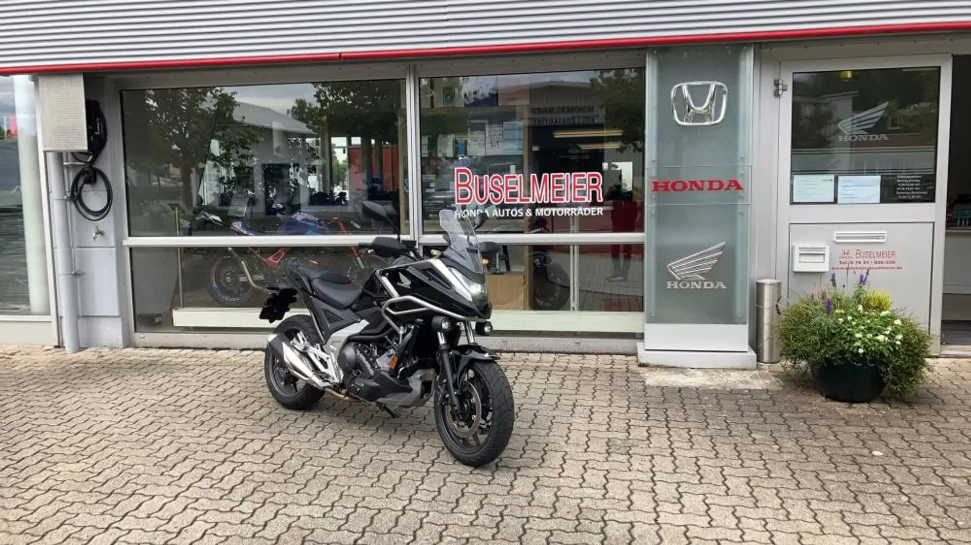 Honda NC 750 DCT - 2025 mit Zubehör Schwarz - 1