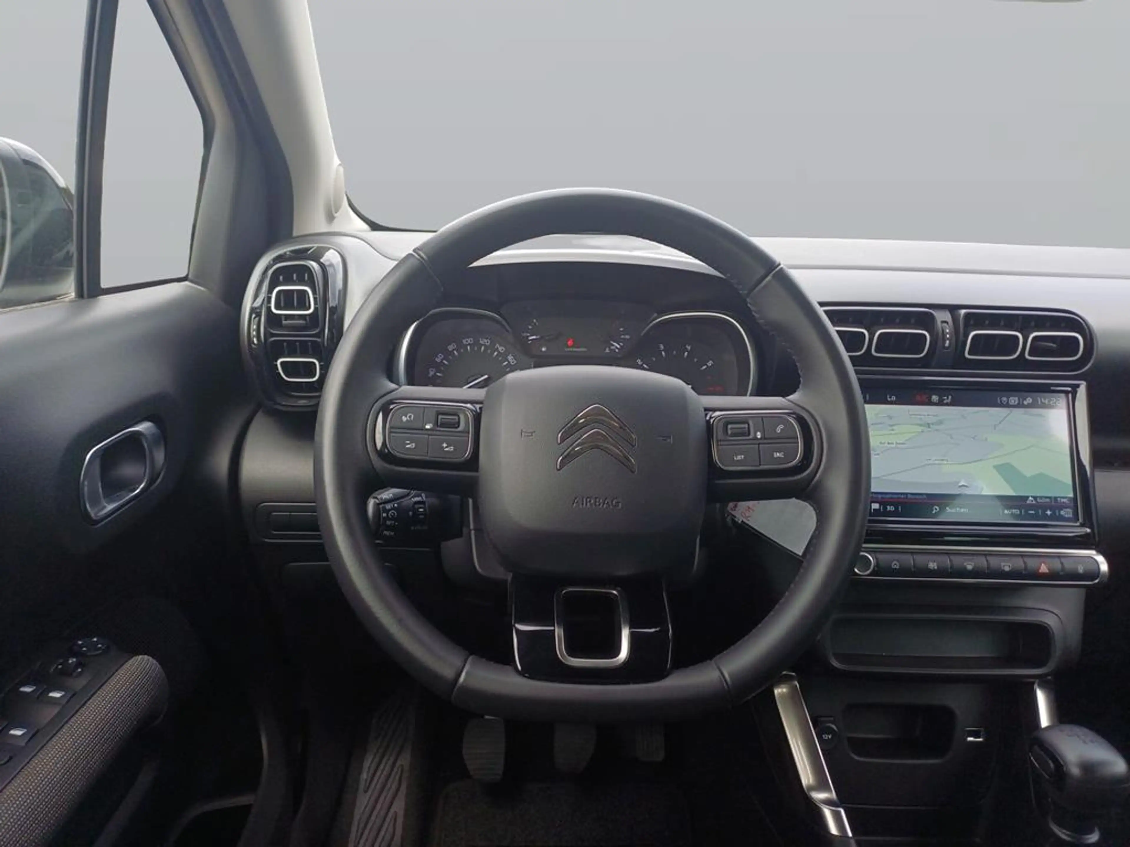 Citroen C3 Aircross PureTech 110 S&S Shine — photo 12