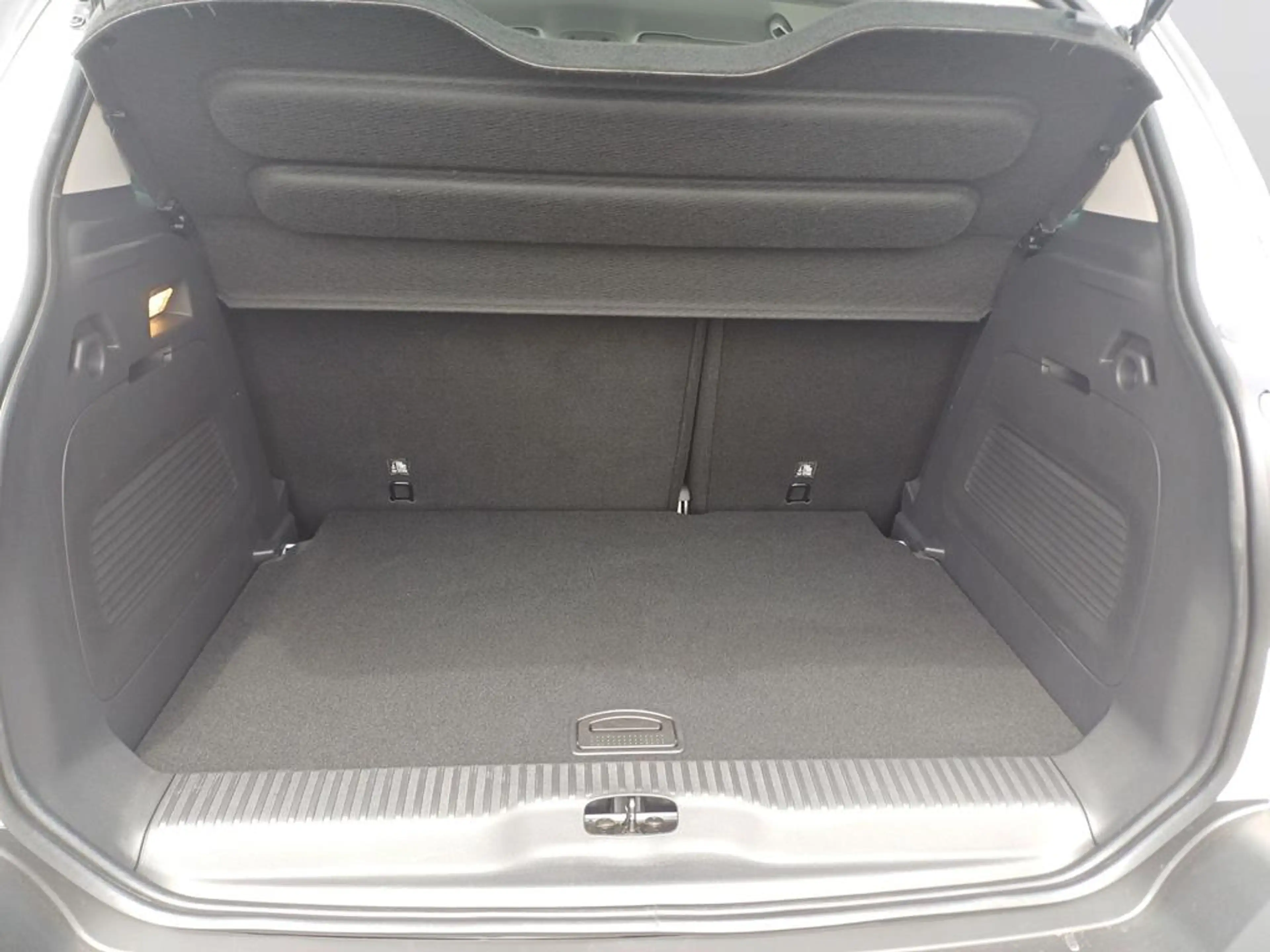 Citroen C3 Aircross PureTech 110 S&S Shine — photo 6