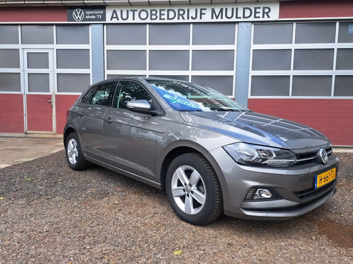 Volkswagen Polo 1.0 TSI 95 Pk Comfortl Bs Acc Nav. Lmv 5 drs. Appl Grijs - 2