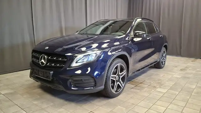 Mercedes-Benz GLA 200 200 AMG -Line