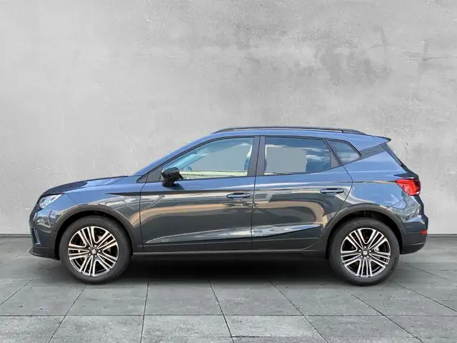 SEAT Arona view 2
