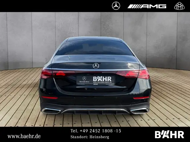 Mercedes-Benz 450 view 8