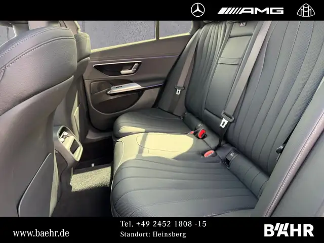 Mercedes-Benz 450 view 9
