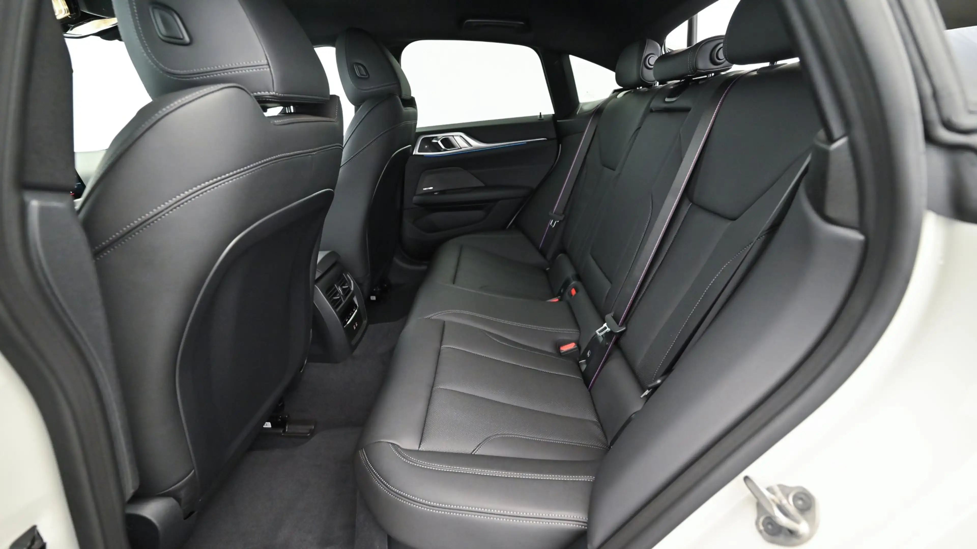 BMW i4 Gran Coupe eDrive35 M-Sportpaket Pro — photo 13