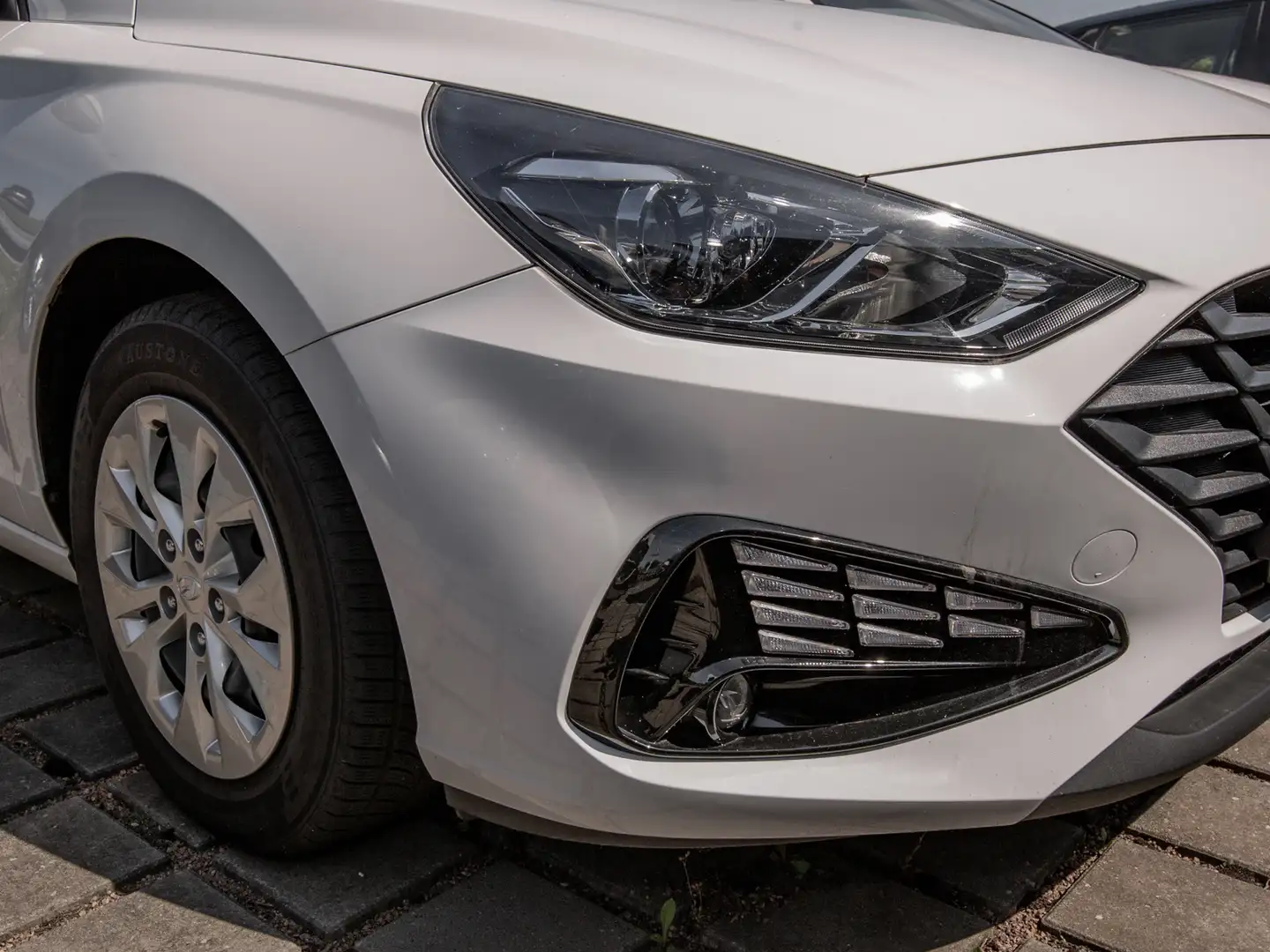 Hyundai i30 Kombi 1.0T-GDI+KLIMA+SPURHALTE+PDC+DAB+ Blanco - 2