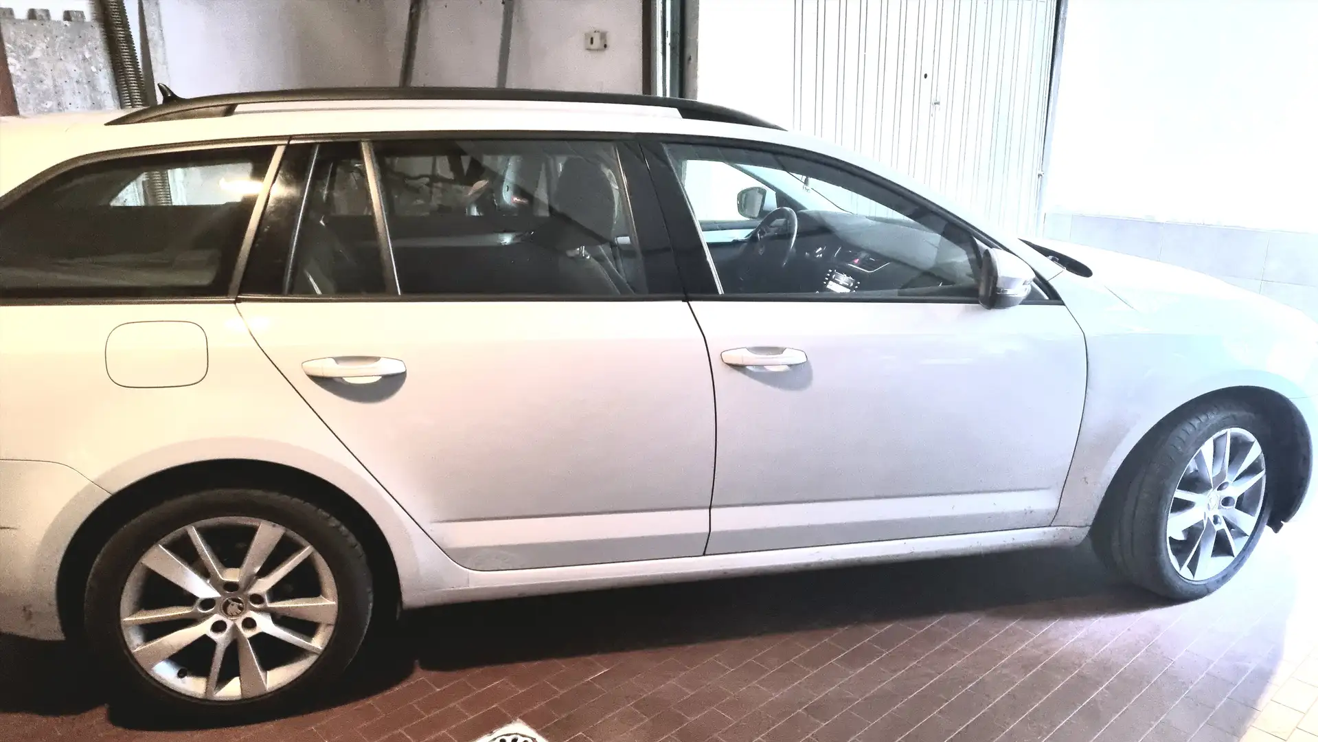 Skoda Octavia Octavia Wagon 1.6 tdi Executive 115cv Bianco - 1