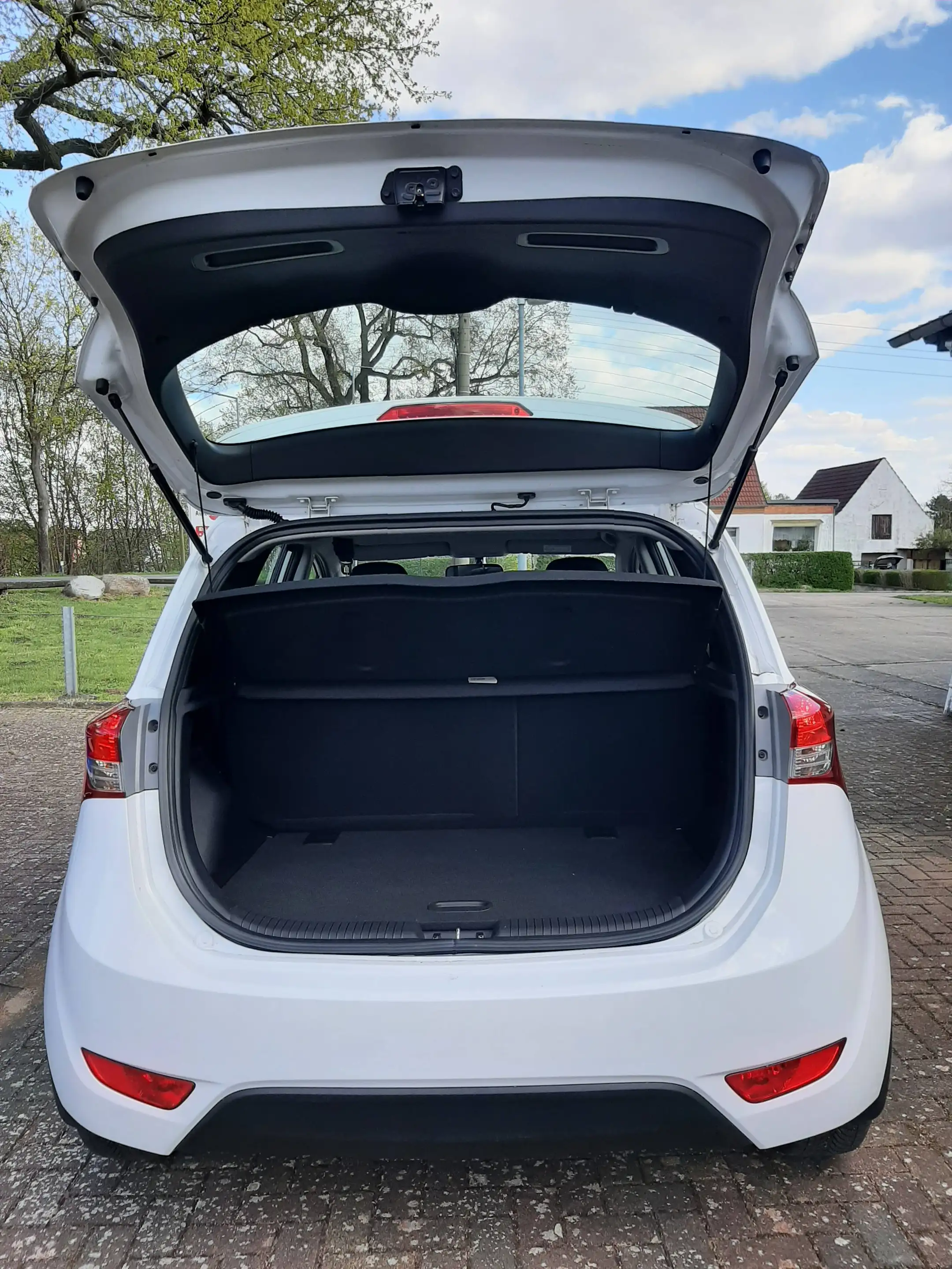 Hyundai iX20 Classic — photo 4