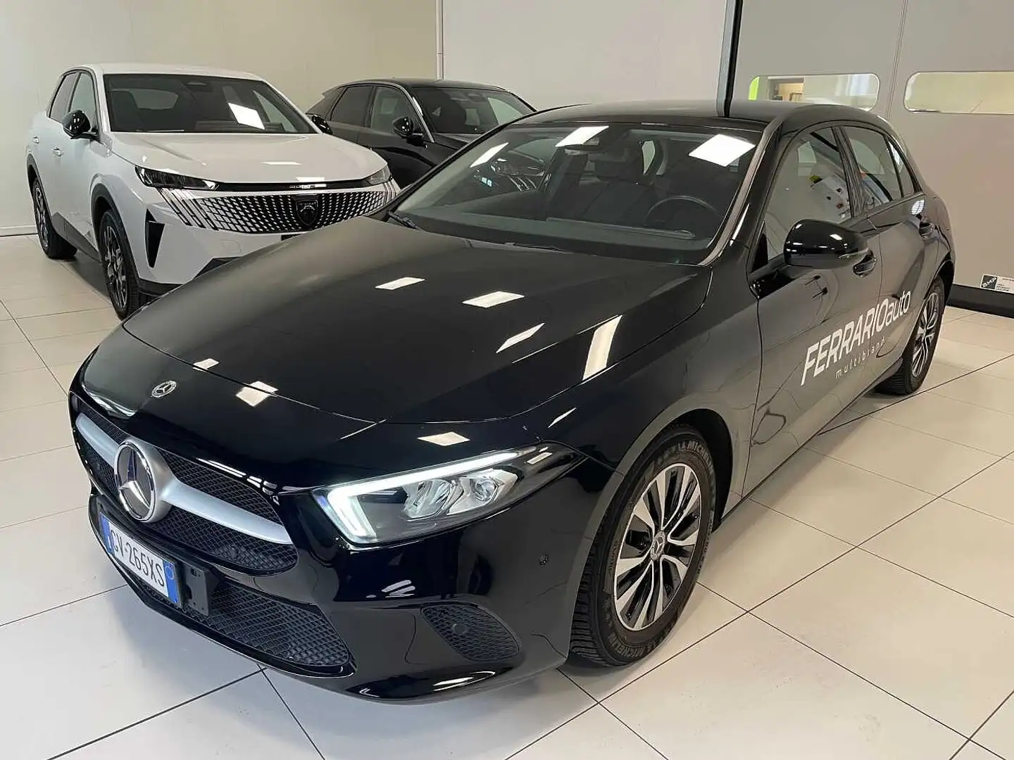 Mercedes-Benz A 180 Classe A     (W177) A 180 Automatic Sport Чорний - 1