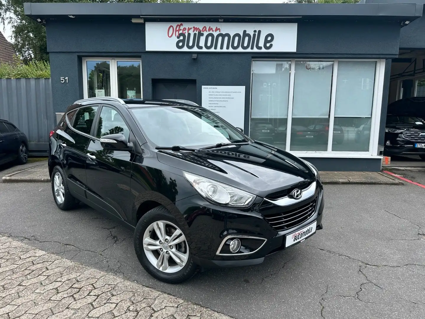Hyundai iX35 Style*TEMP.*SHZ*KLIMA*GARANTIE*TEILLEDER* crna - 1
