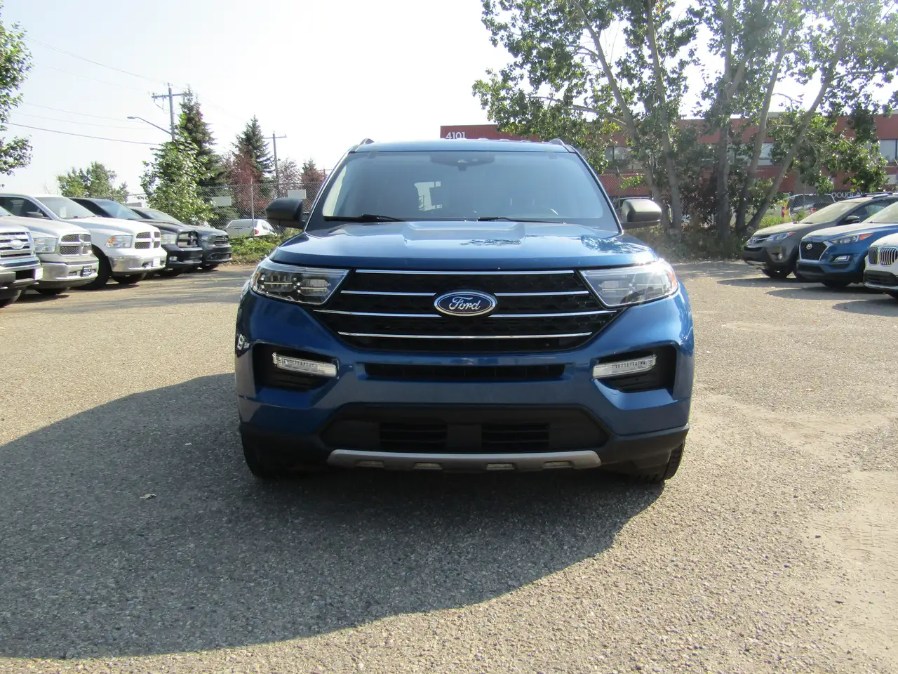 Ford Explorer снимка Ford Explorer