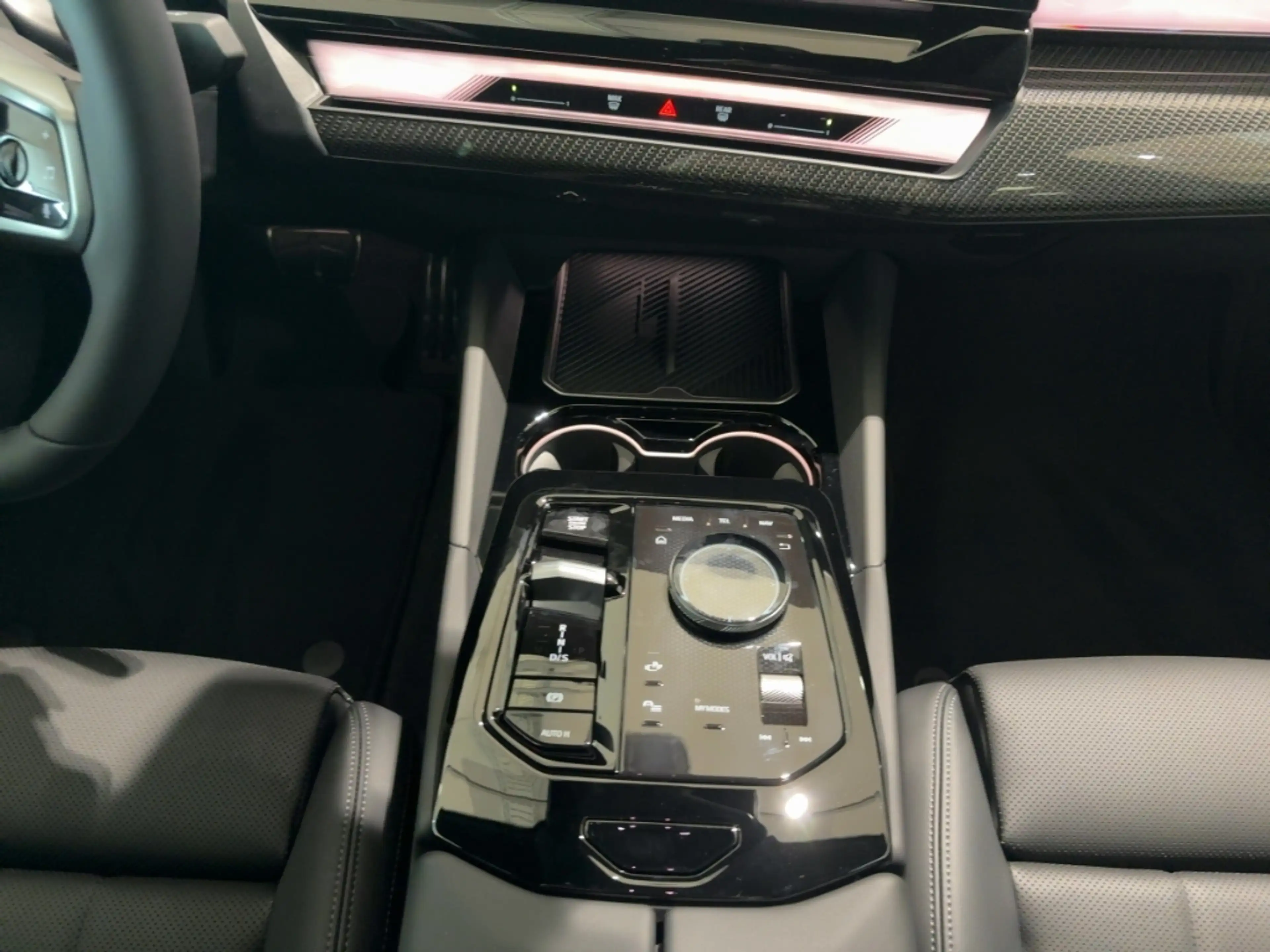 BMW 540 d xDrive Limousine Sportpaket HUD Navi Digitales C — photo 11