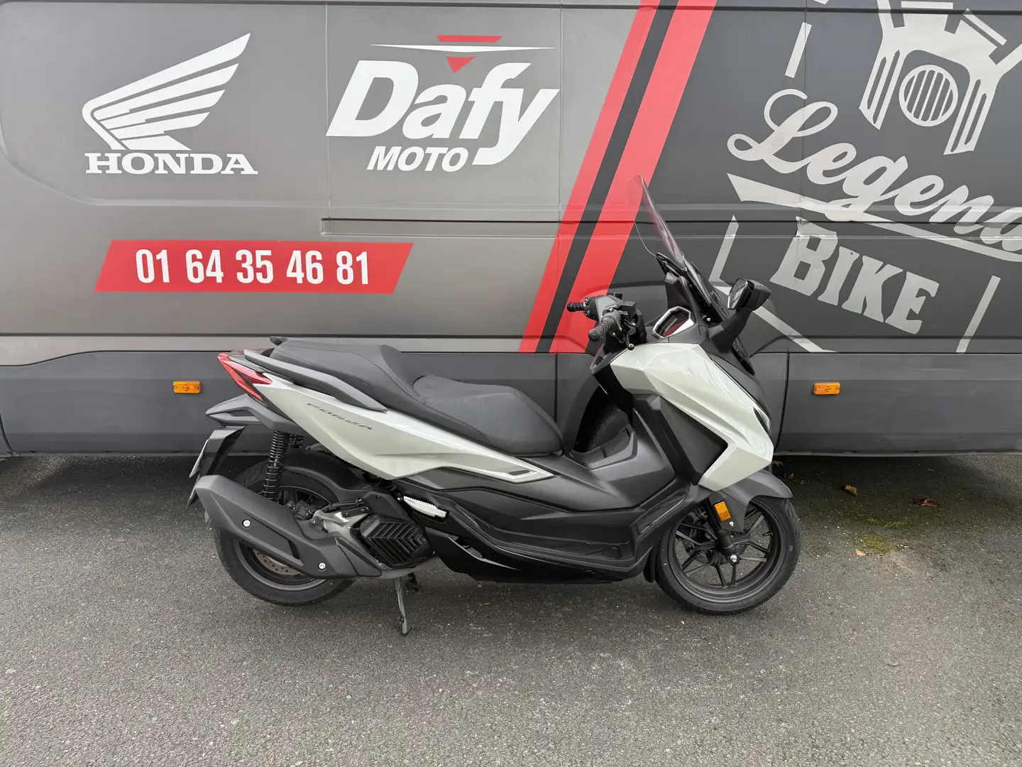 Honda Forza 125 Gris - 2