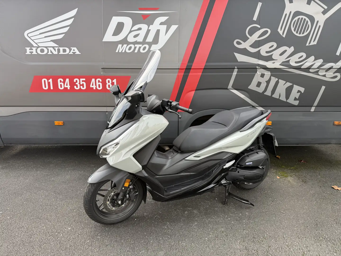 Honda Forza 125 Gris - 1