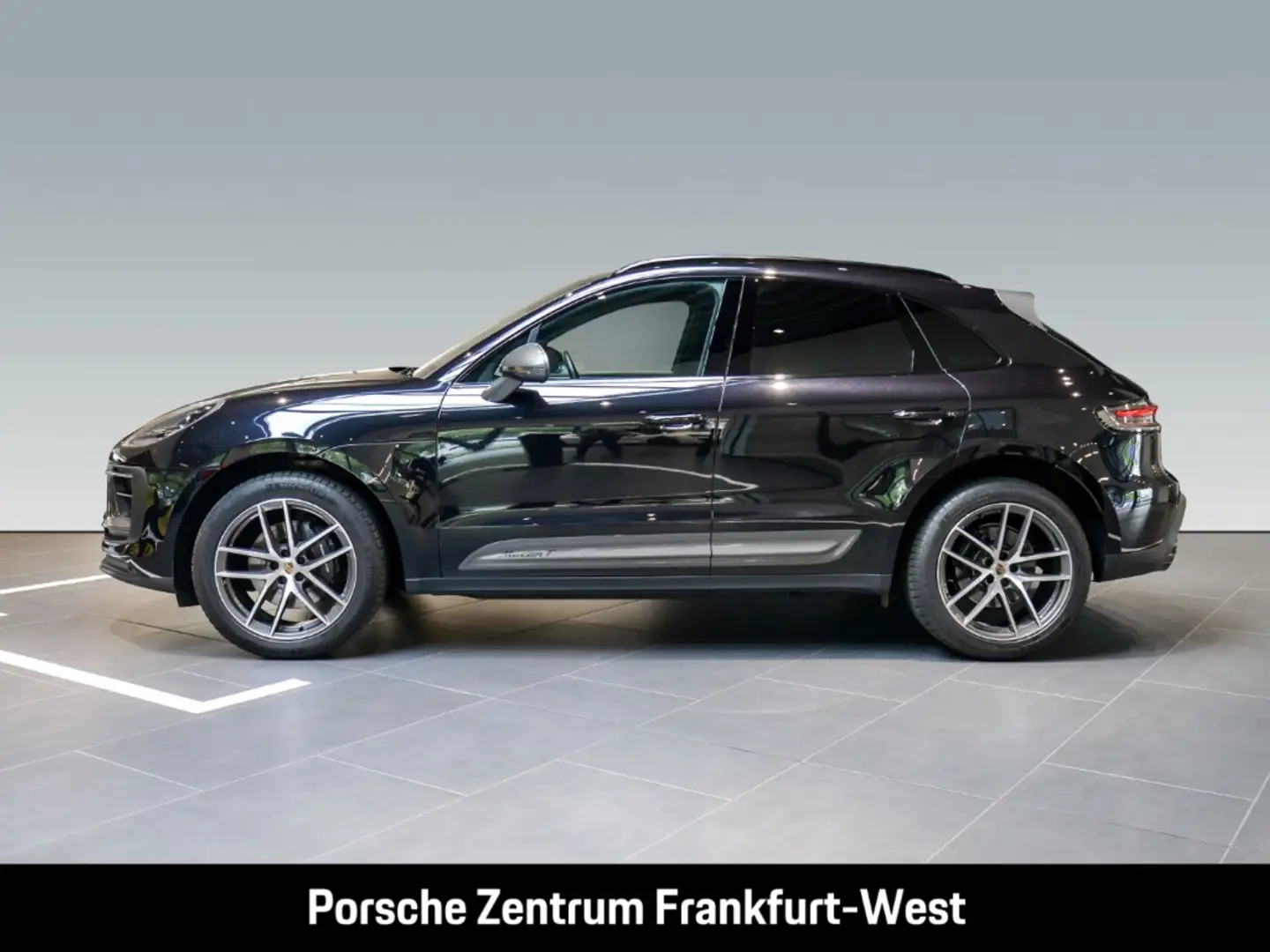 Porsche Macan T Schwarz - 2