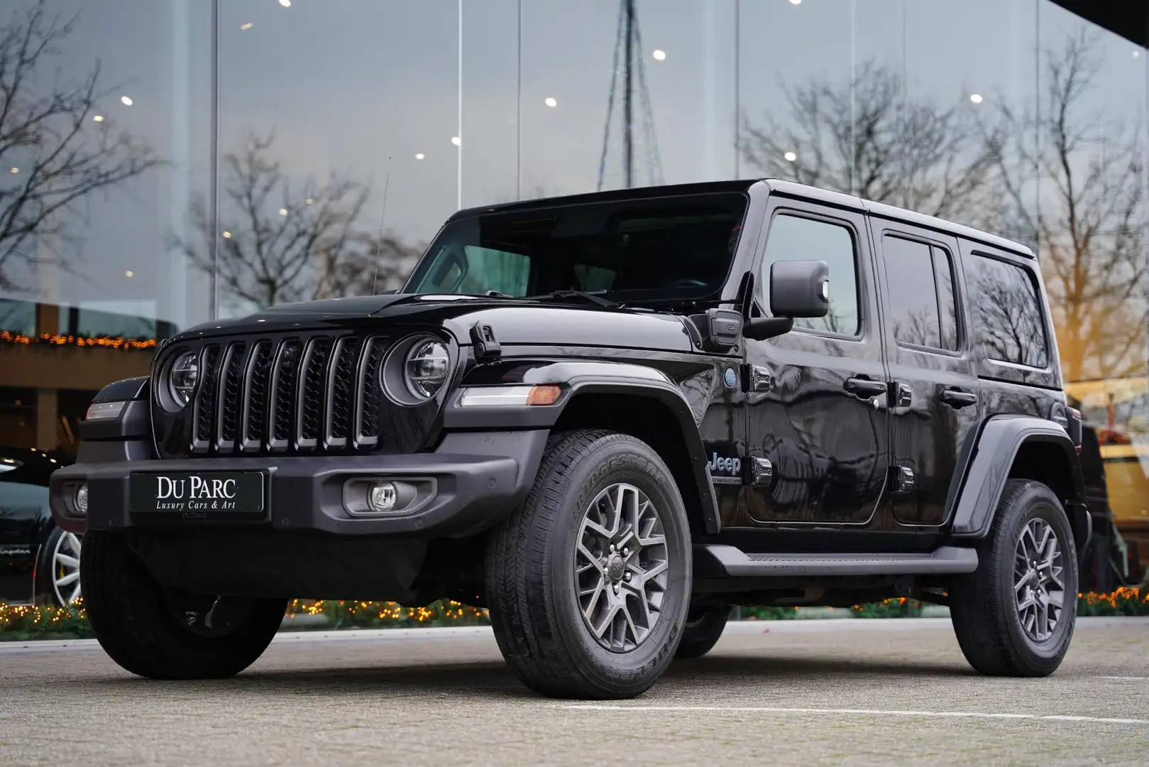 Jeep Wrangler Unlimited 4xe 380 Sahara PRIX DE EXPORT Schwarz - 2