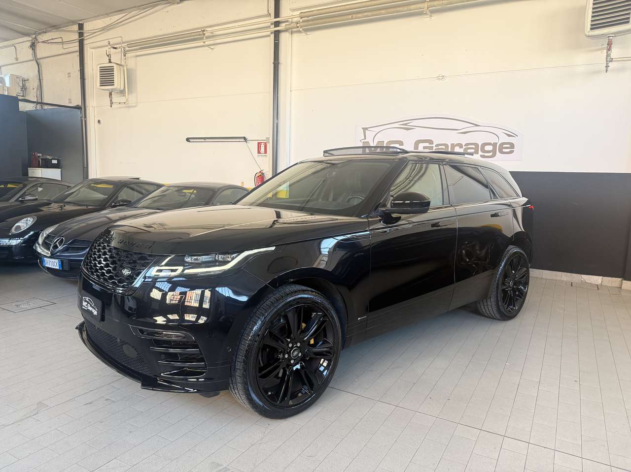 Land Rover Range Rover Velar 2.0 i4 R-Dynamic SE 240cv auto