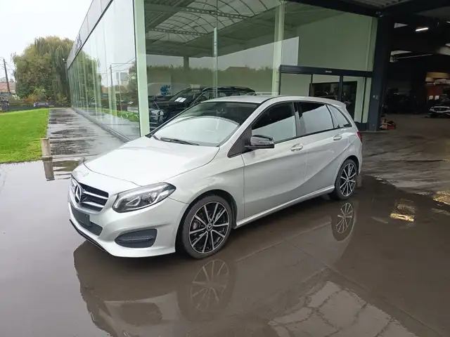 Mercedes-Benz B 180 B180d Automaat LED Sport&Night-pakket Thermotronic