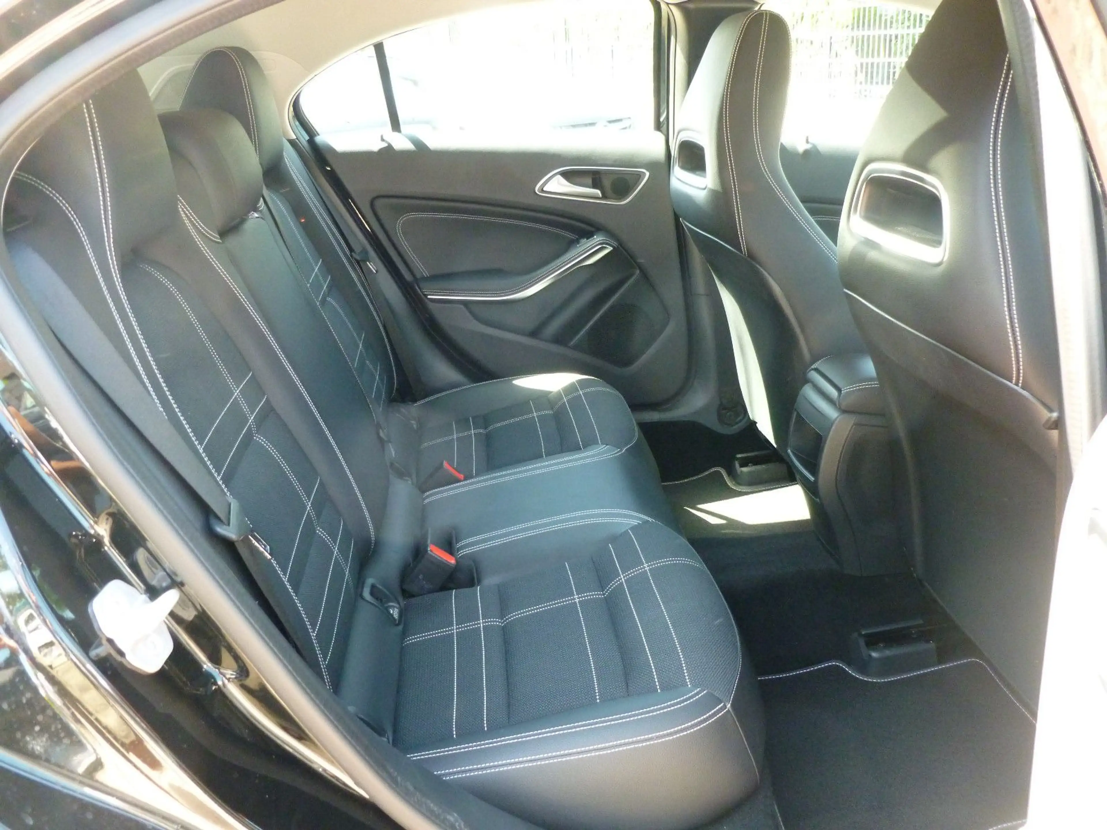 Mercedes-Benz A 250 A  BE Urban/LED/H-K/Navi/Business-P.RFK — photo 12