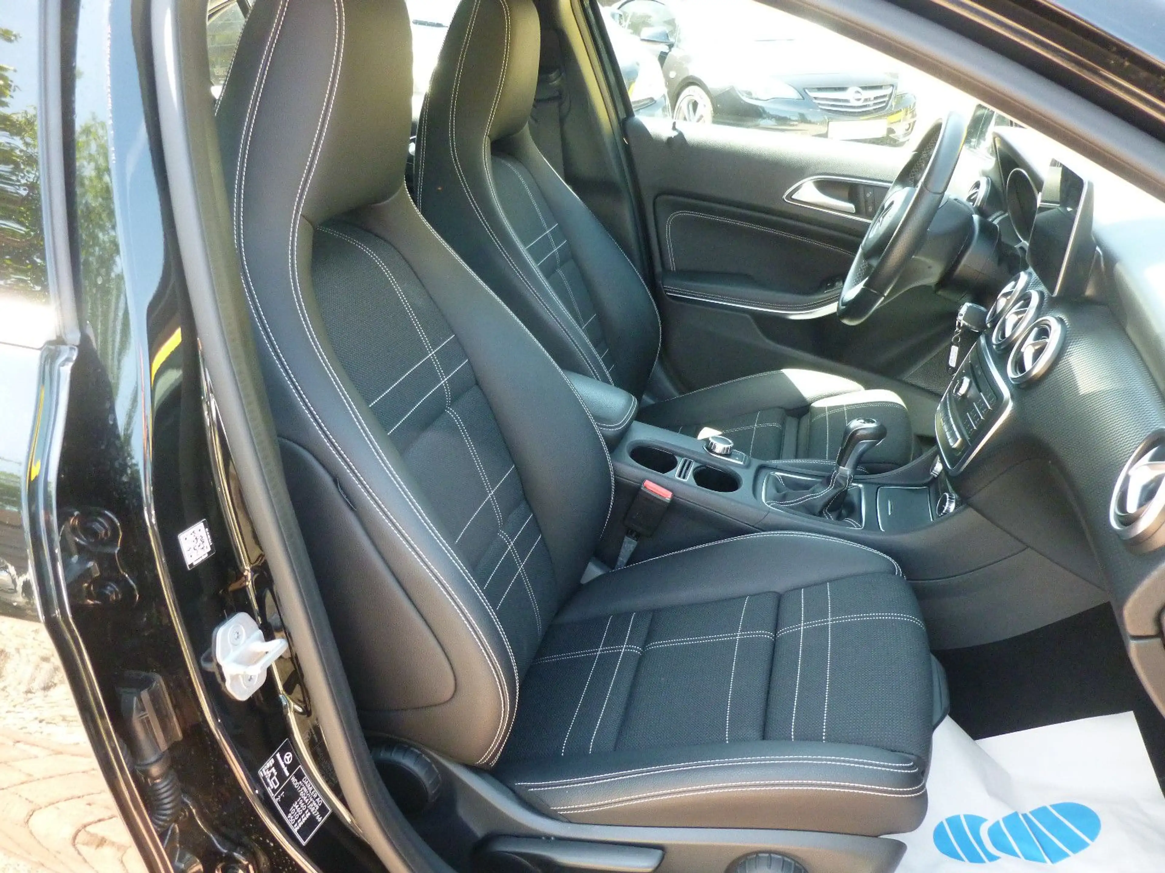 Mercedes-Benz A 250 A  BE Urban/LED/H-K/Navi/Business-P.RFK — photo 11