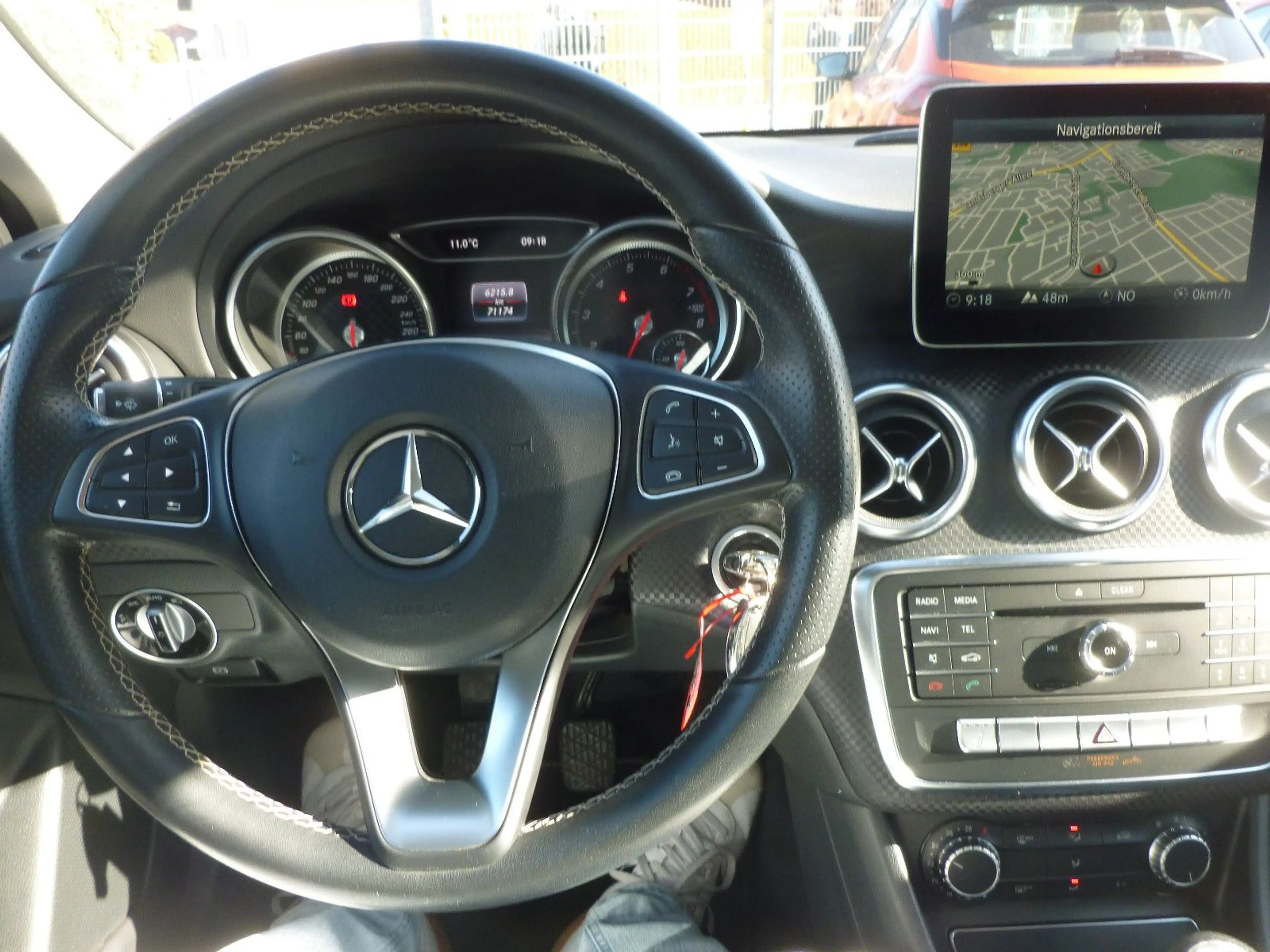 Mercedes-Benz A 250 A  BE Urban/LED/H-K/Navi/Business-P.RFK — photo 15