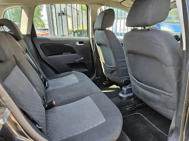 Ford Fiesta view 7