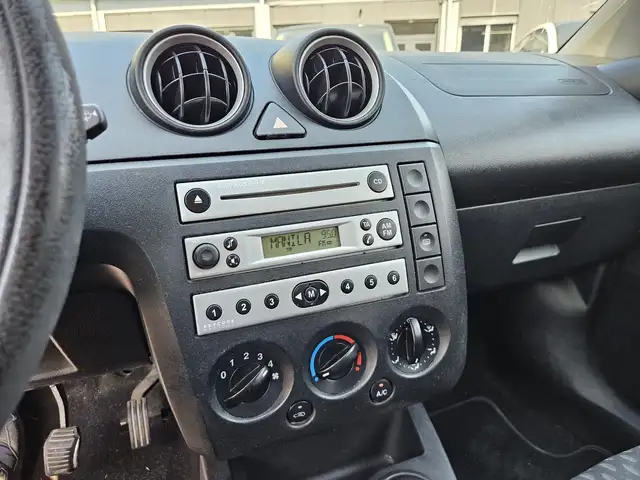 Ford Fiesta view 8