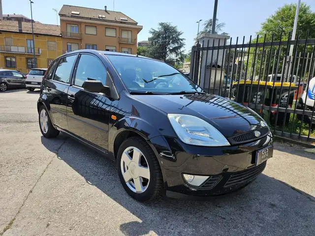 Ford Fiesta view 2