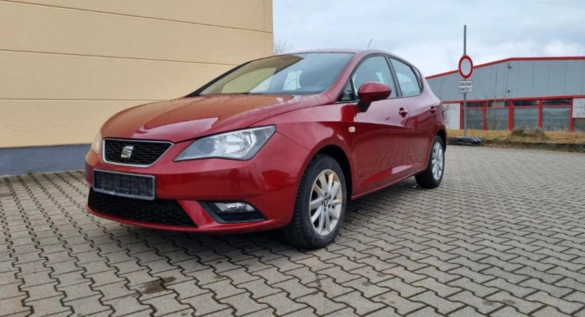 SEAT Ibiza ST 1.6TDI CR Style 90 Červená - 1