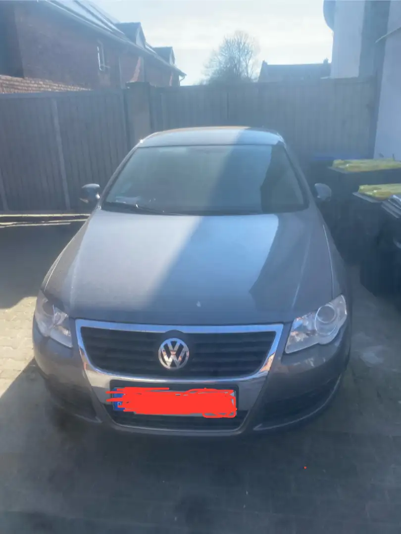 Volkswagen Passat 1.6 Comfortline - 2