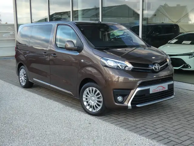 Toyota Proace Verso 144pk Shuttle+Camera+GPS+Parkeersensoren 9PL