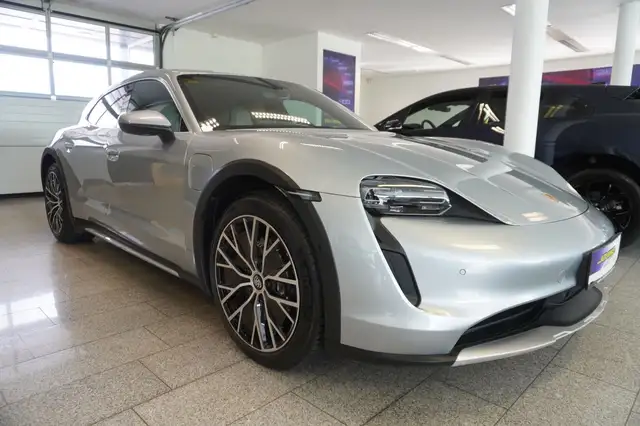 Porsche Taycan 4 Cross Turismo 83,7kWh 20"TurboS/ACC/Navi/Keyles Ansicht 3