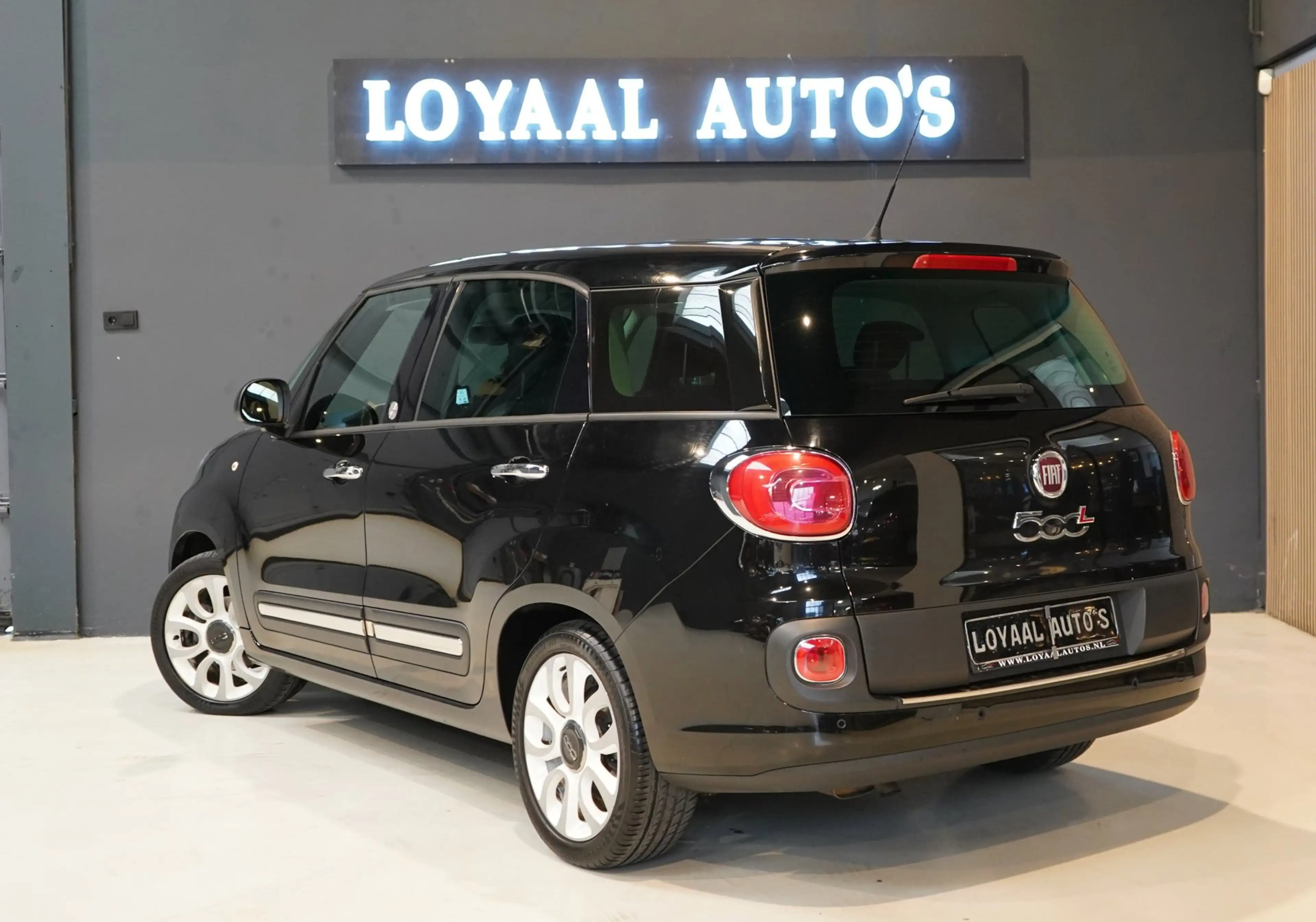 Fiat 500L Living 0.9 TwinAir Lounge 7p. | ACHTERUITRIJC. | C — photo 6