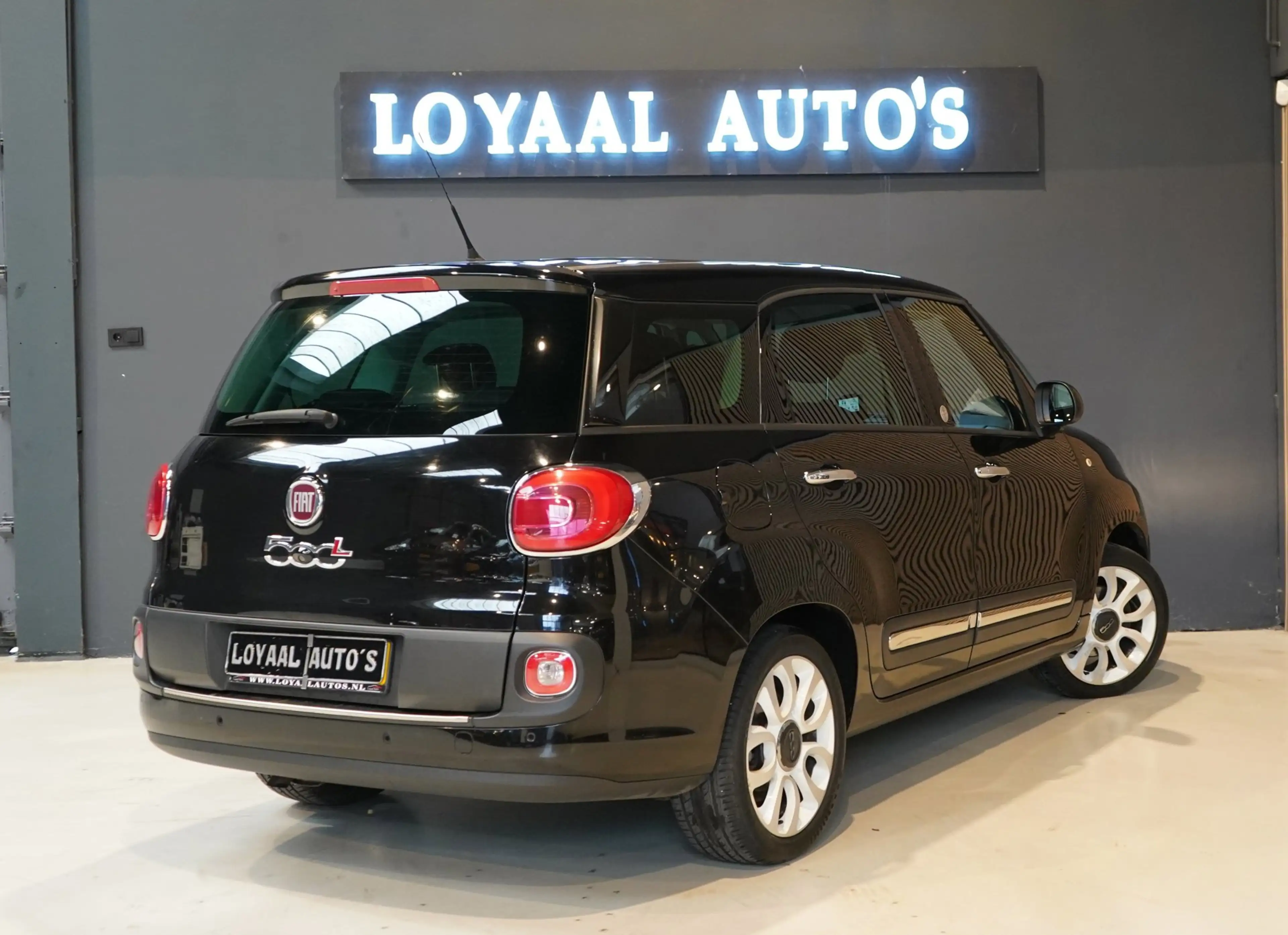 Fiat 500L Living 0.9 TwinAir Lounge 7p. | ACHTERUITRIJC. | C — photo 8