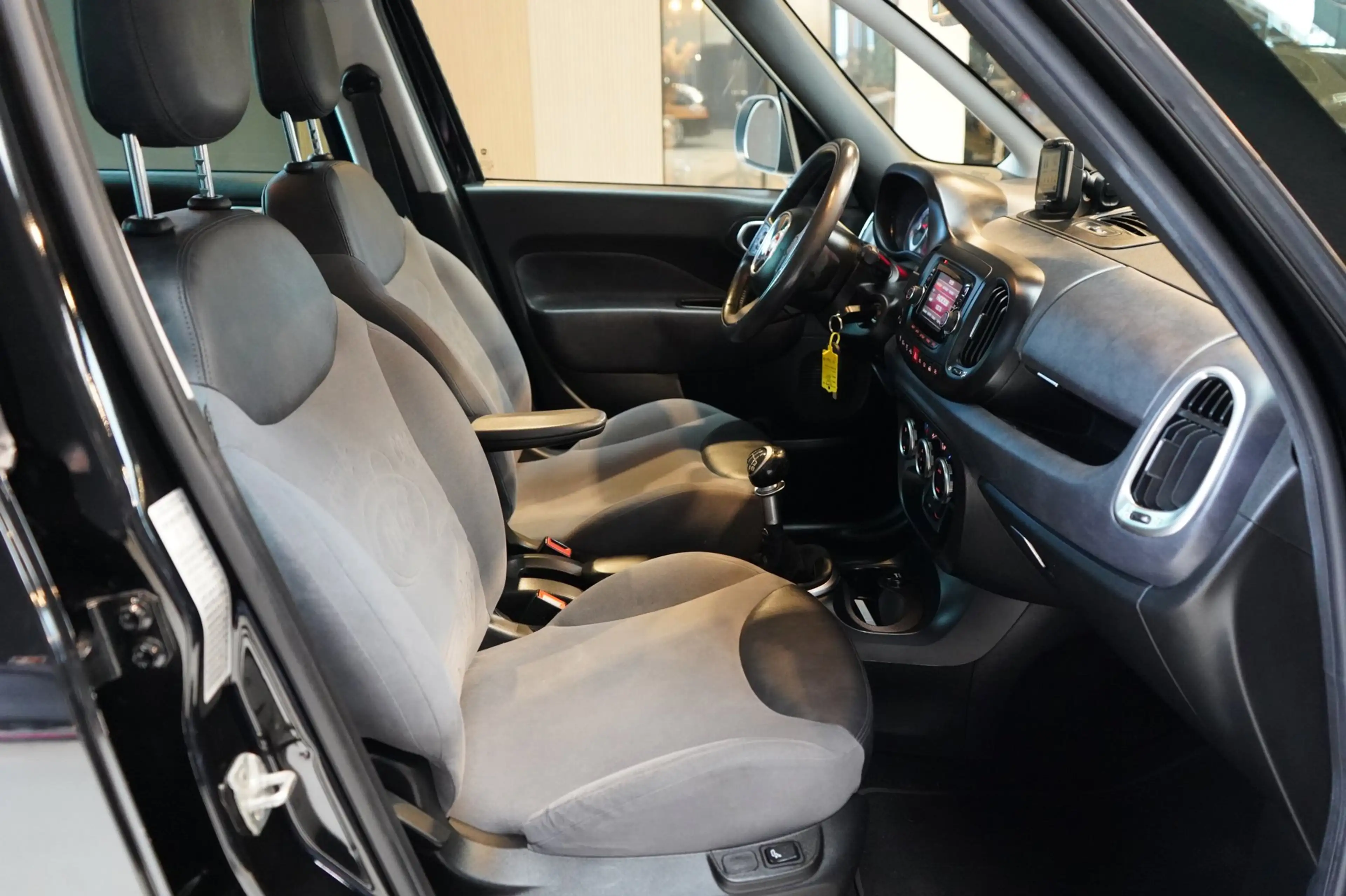 Fiat 500L Living 0.9 TwinAir Lounge 7p. | ACHTERUITRIJC. | C — photo 16