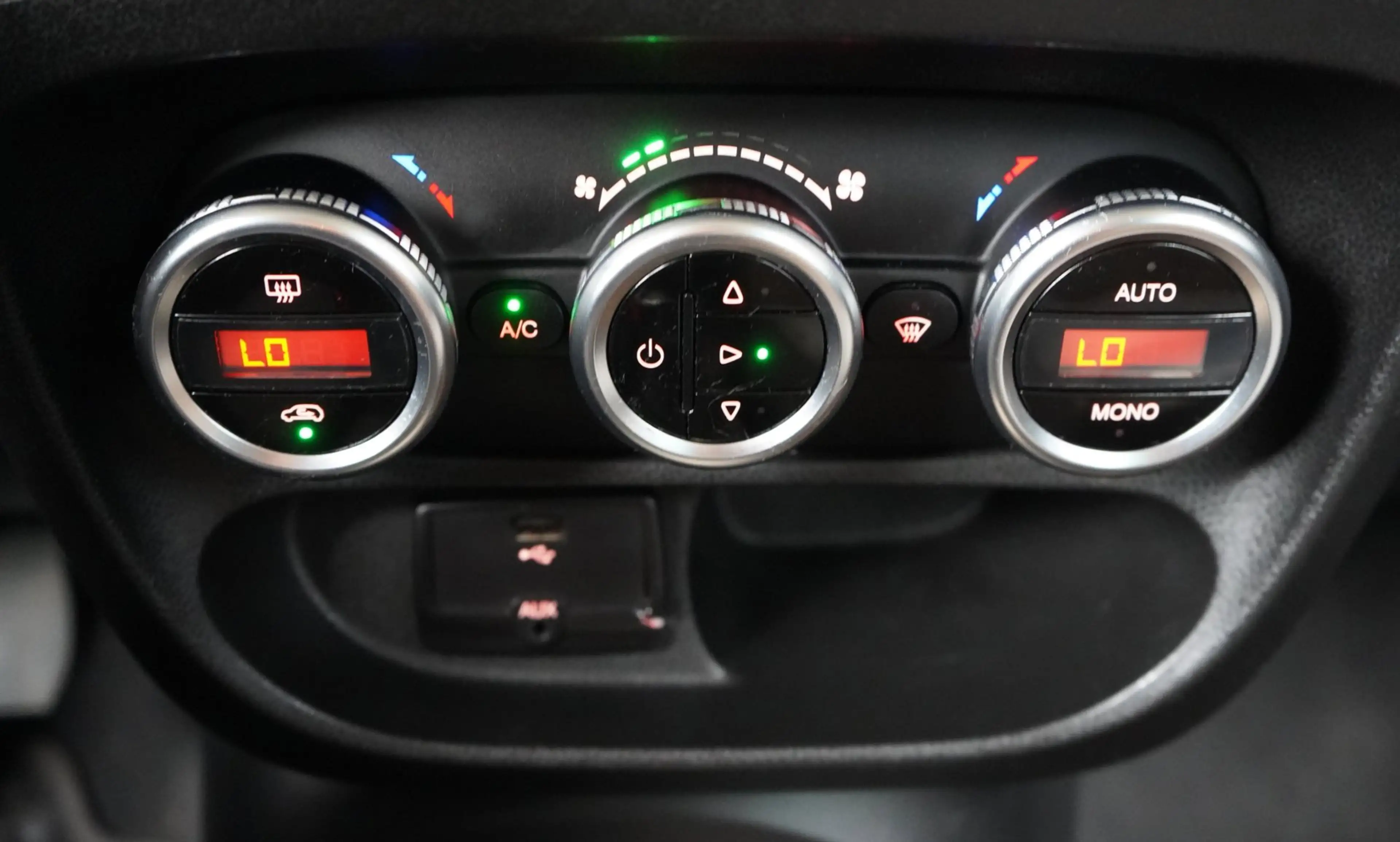 Fiat 500L Living 0.9 TwinAir Lounge 7p. | ACHTERUITRIJC. | C — photo 25