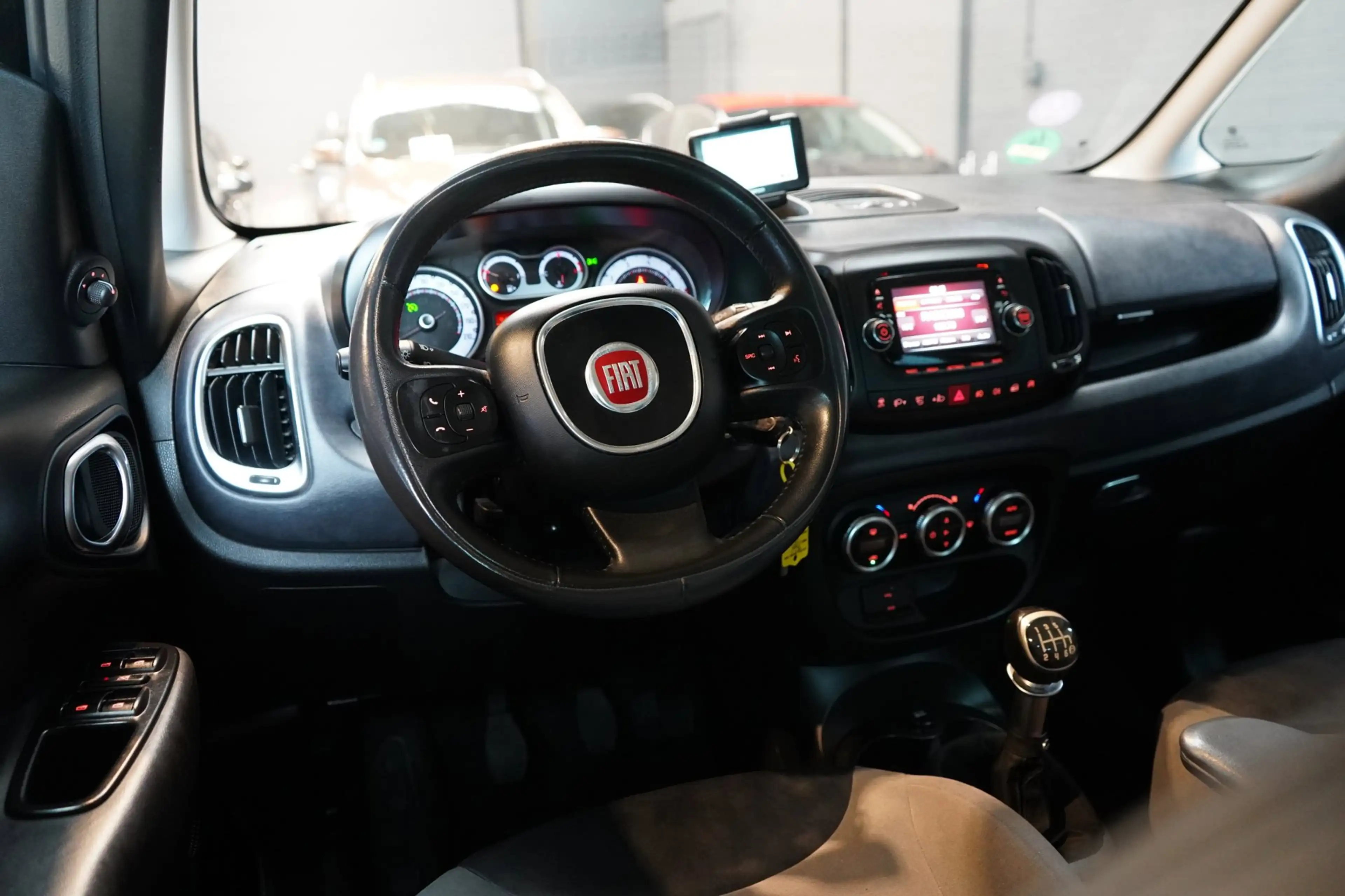 Fiat 500L Living 0.9 TwinAir Lounge 7p. | ACHTERUITRIJC. | C — photo 11
