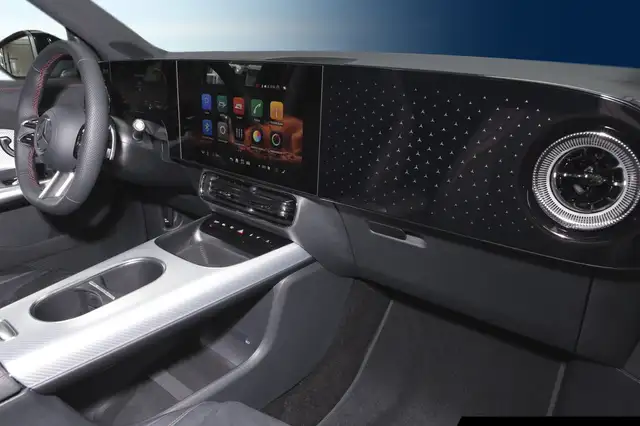Mercedes-Benz GLB Class view 7