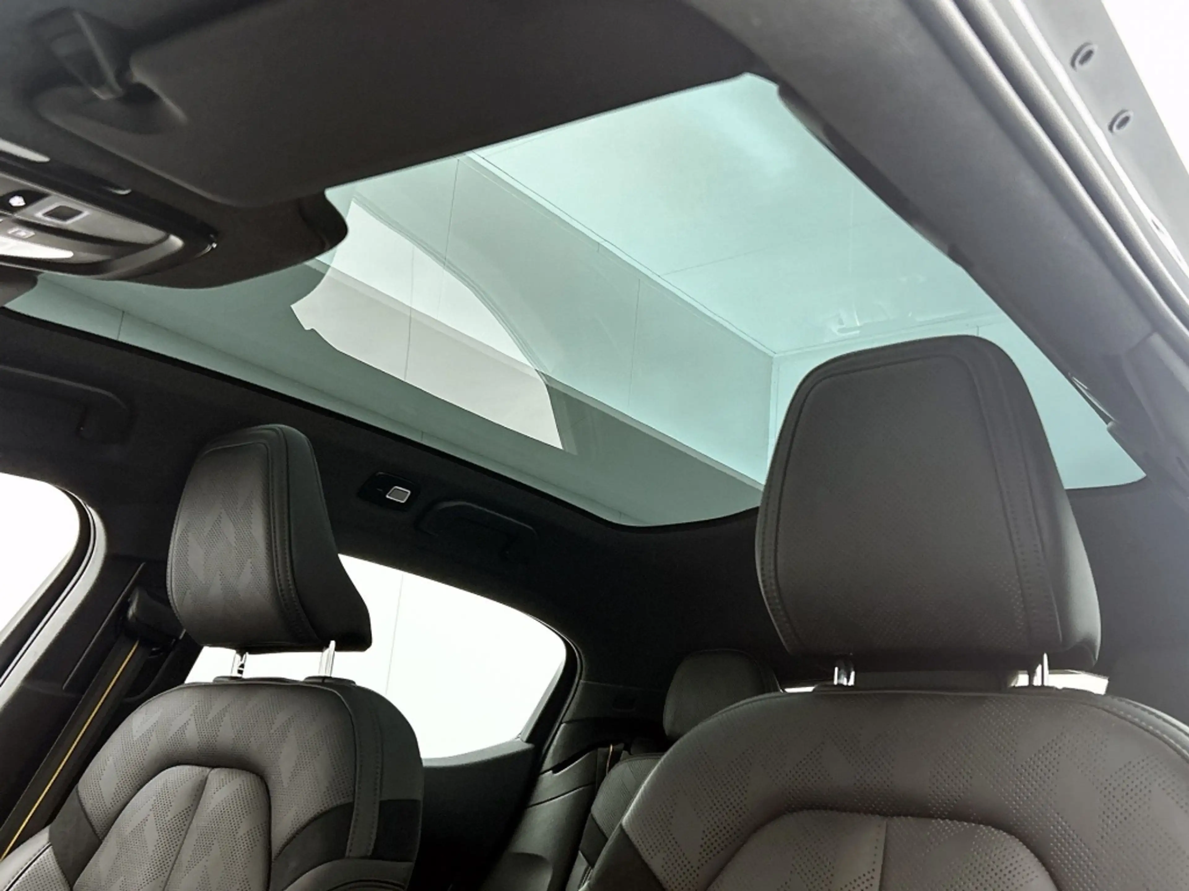 Polestar 2 Long Range Dual motor Plus 82 kWh — photo 11