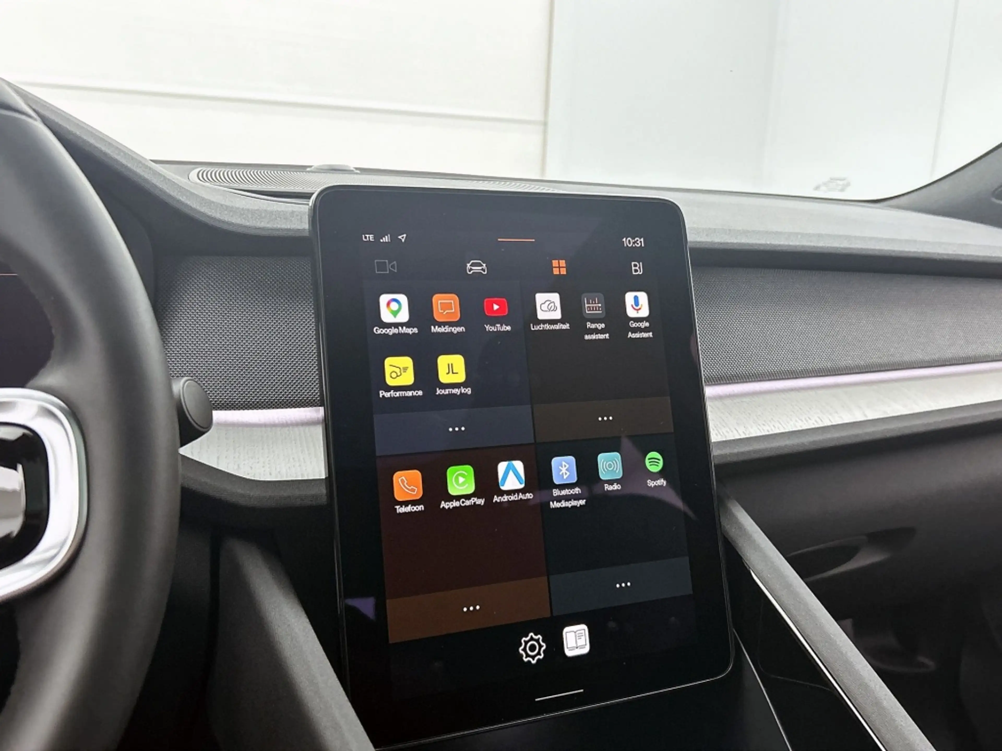 Polestar 2 Long Range Dual motor Plus 82 kWh — photo 15